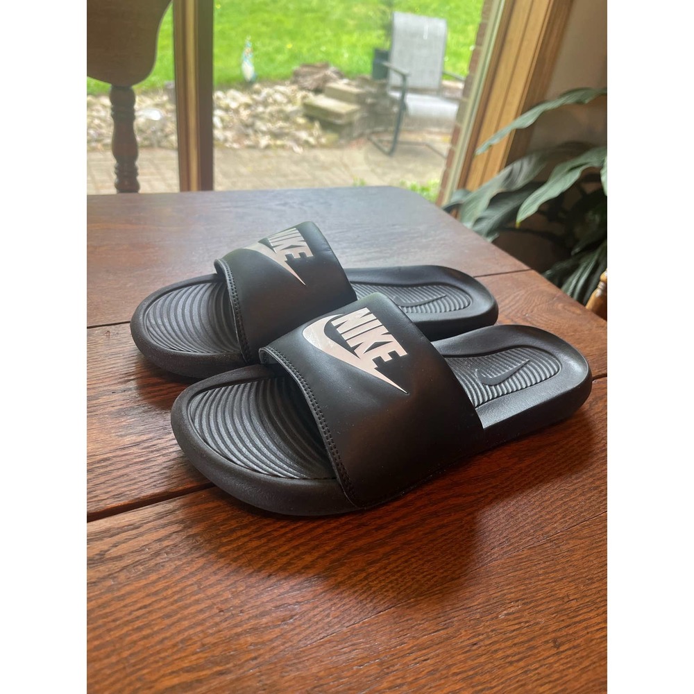 Men’s Nike Benassi JDI, Size 9, Black/White